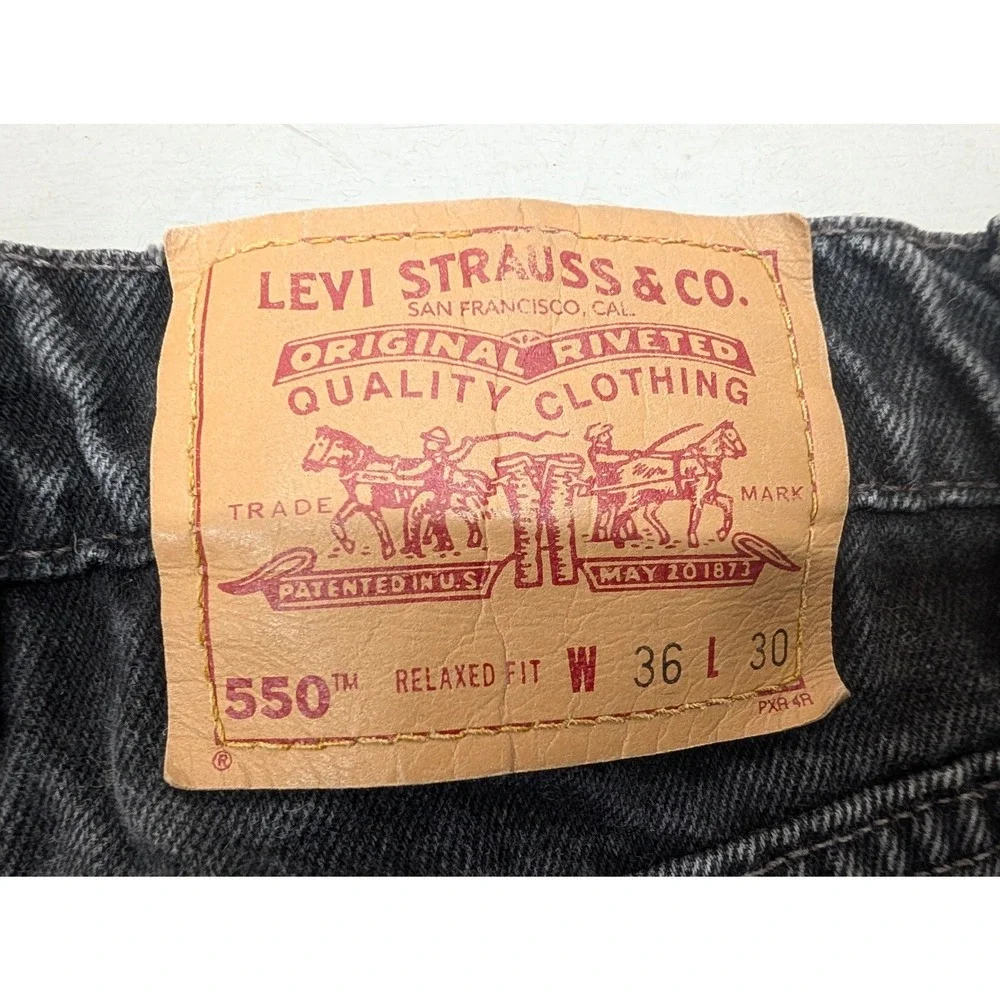 Vintage Levi's 550 Relaxed Fit Denim Cutoff Shorts Men's 36 Black Cotton Classic